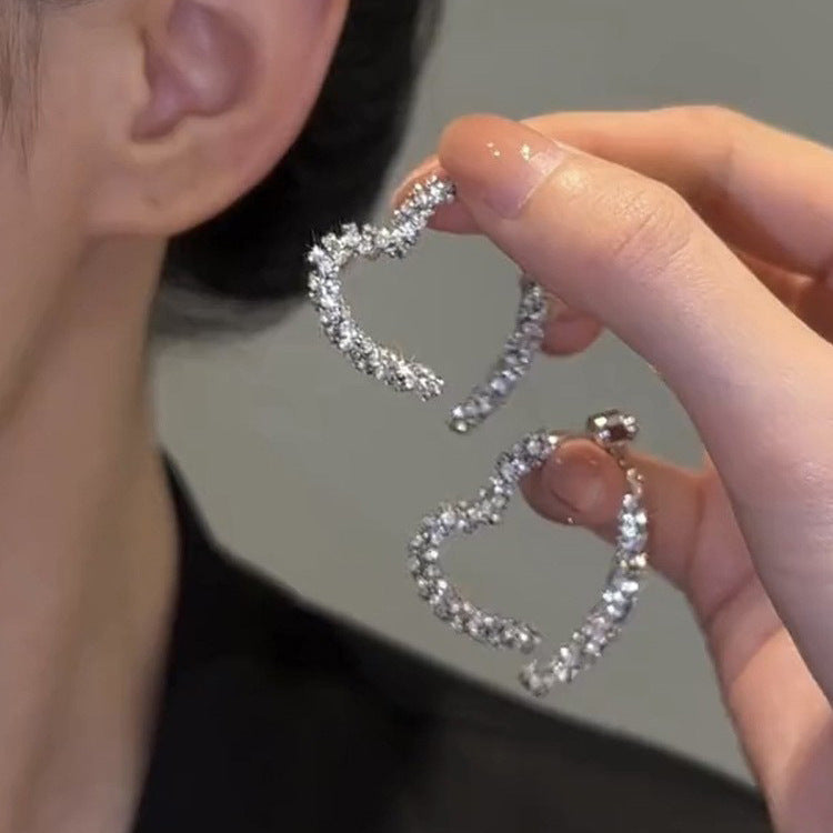 Sparkling heart earrings