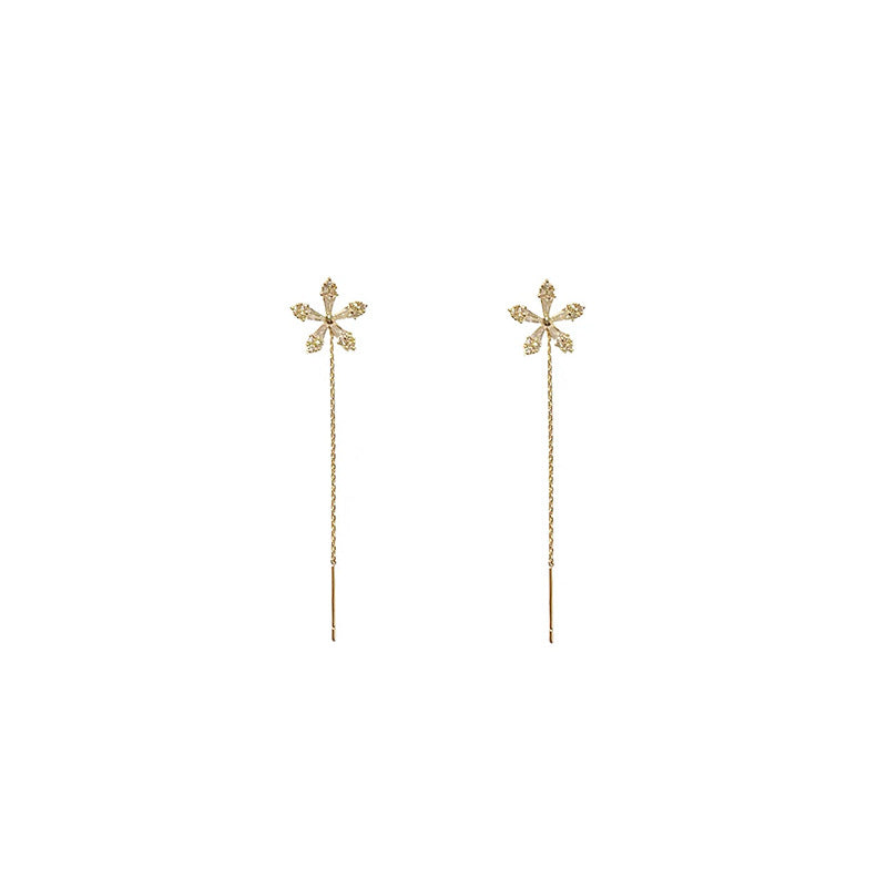 Shiny diamond flower earrings