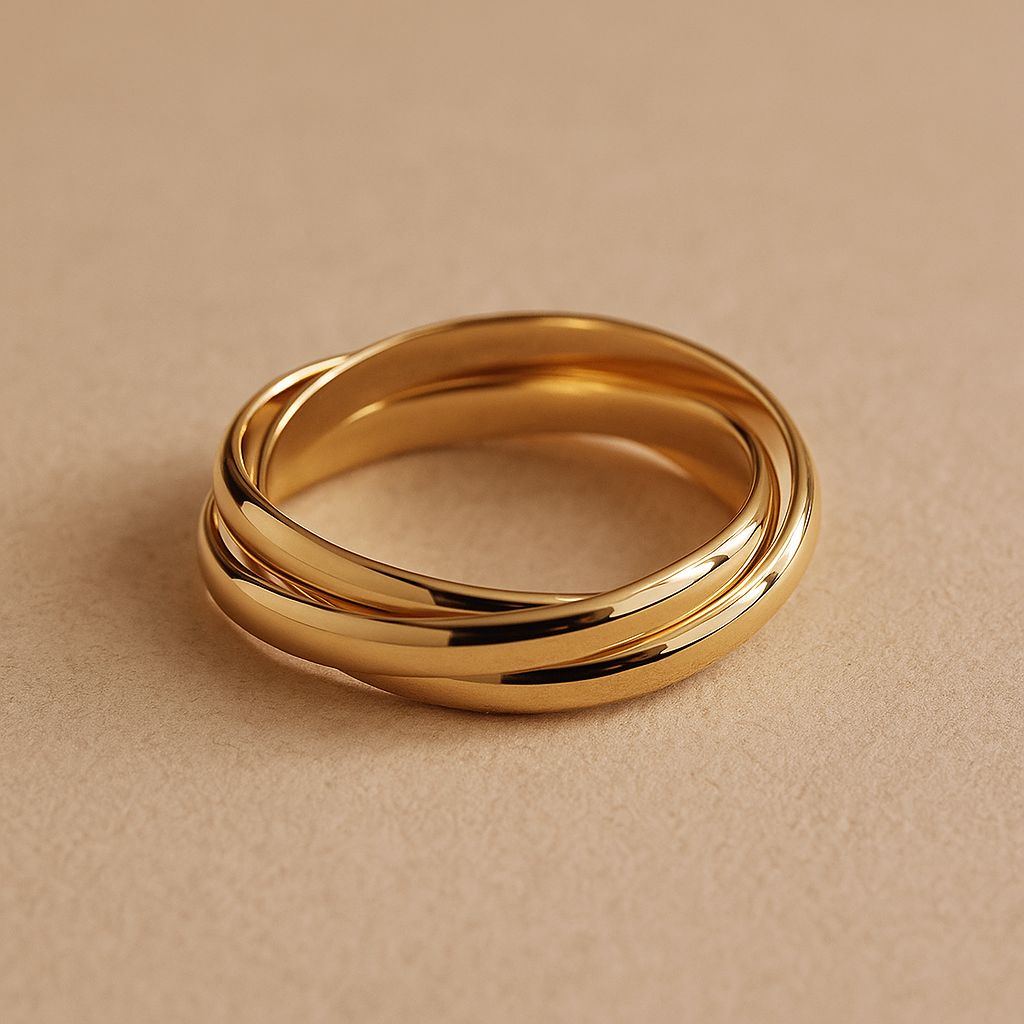 Léna – Sculptural Trielle Ring in 14k Gold