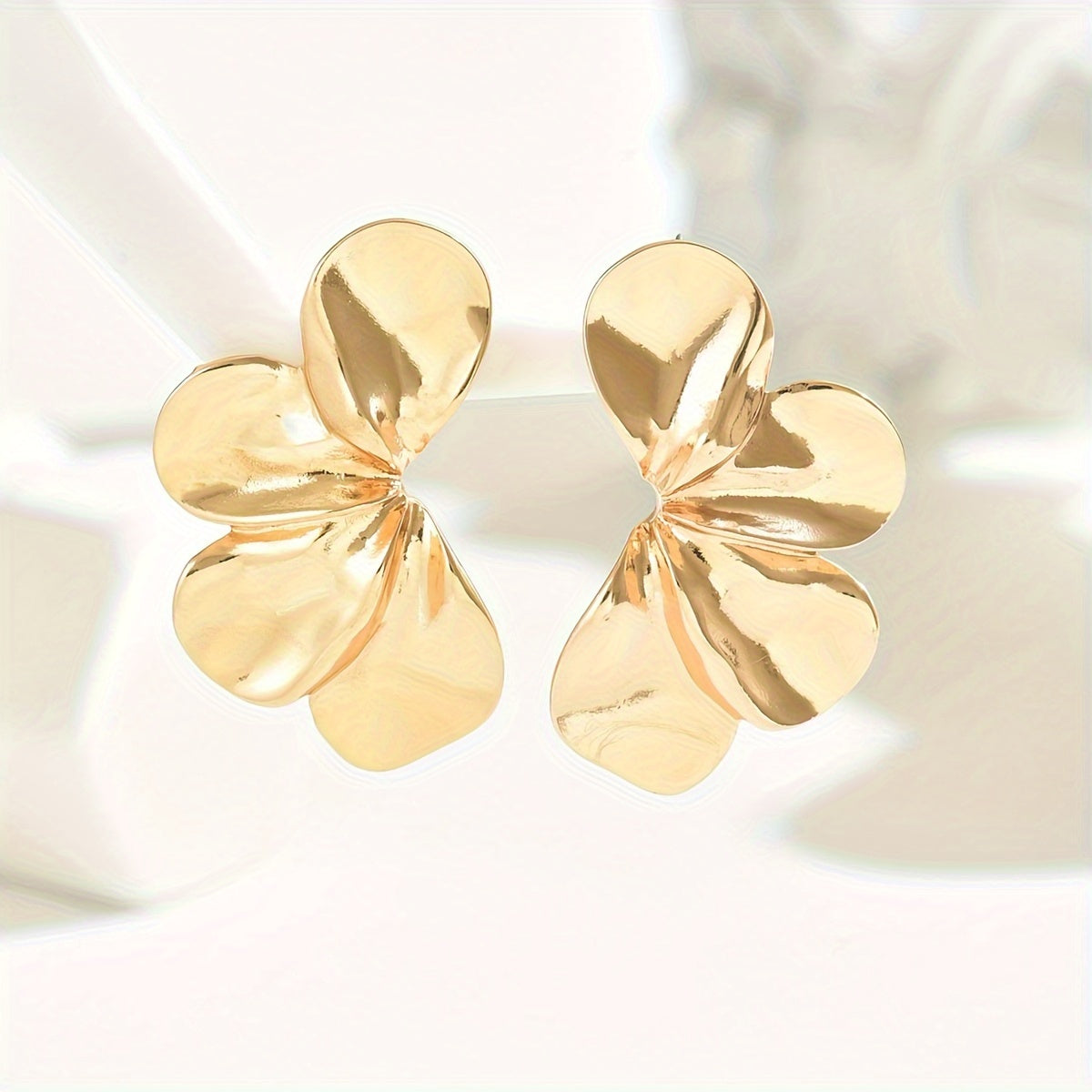 Golden Bloom Elegant Floral Geometry Earrings for Her