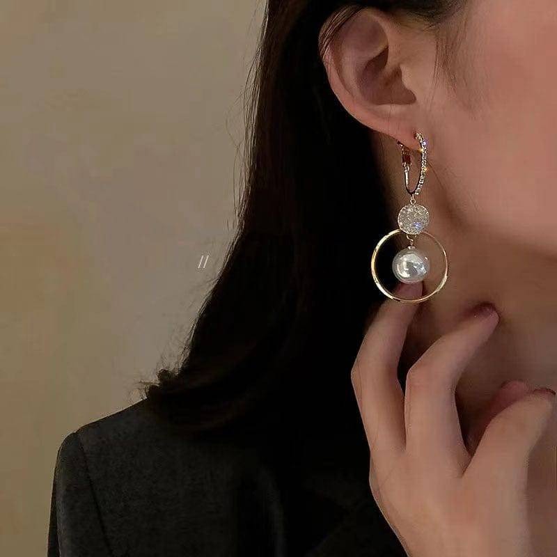 The Paola Pearl Earrings