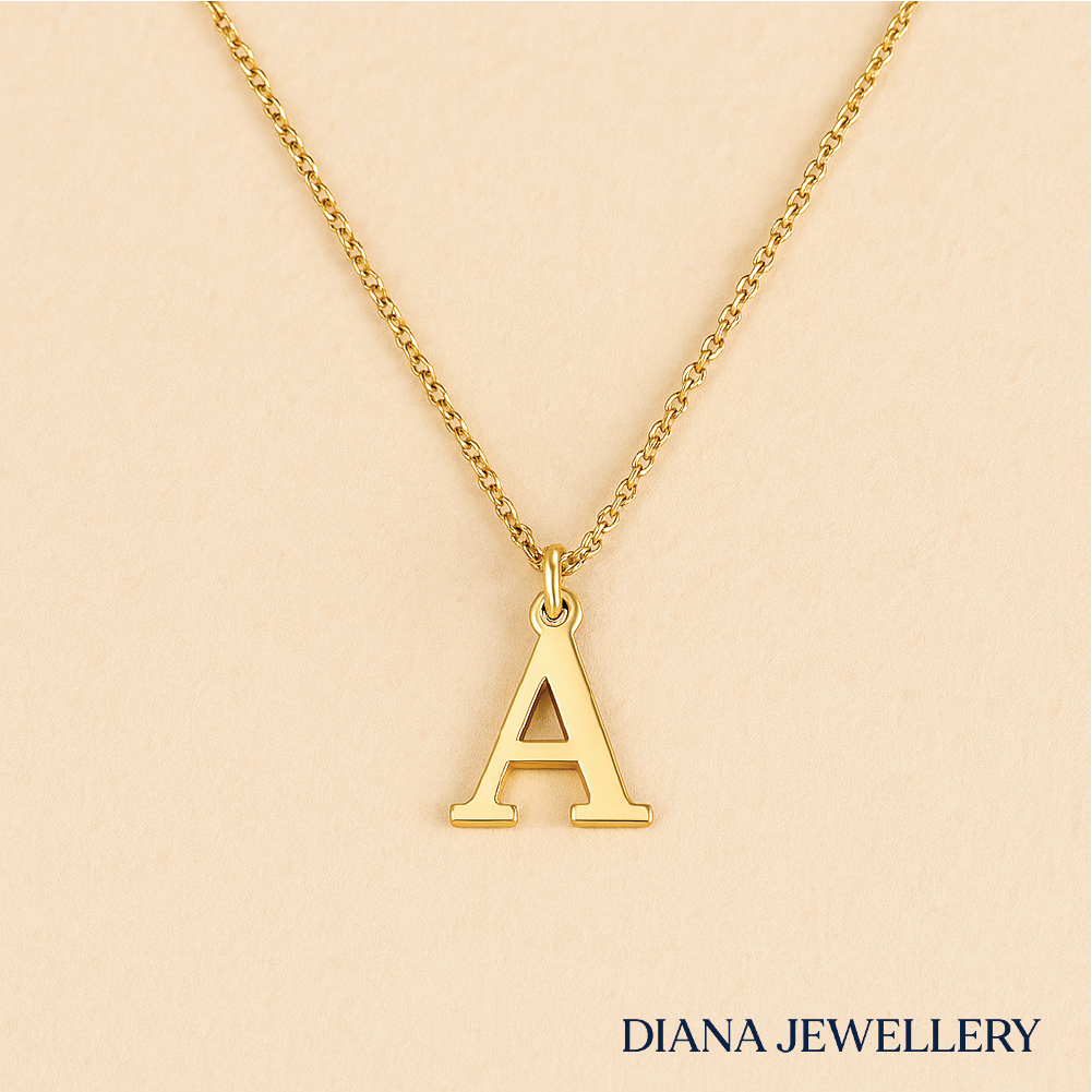Love Letter Pendant in 18k Gold