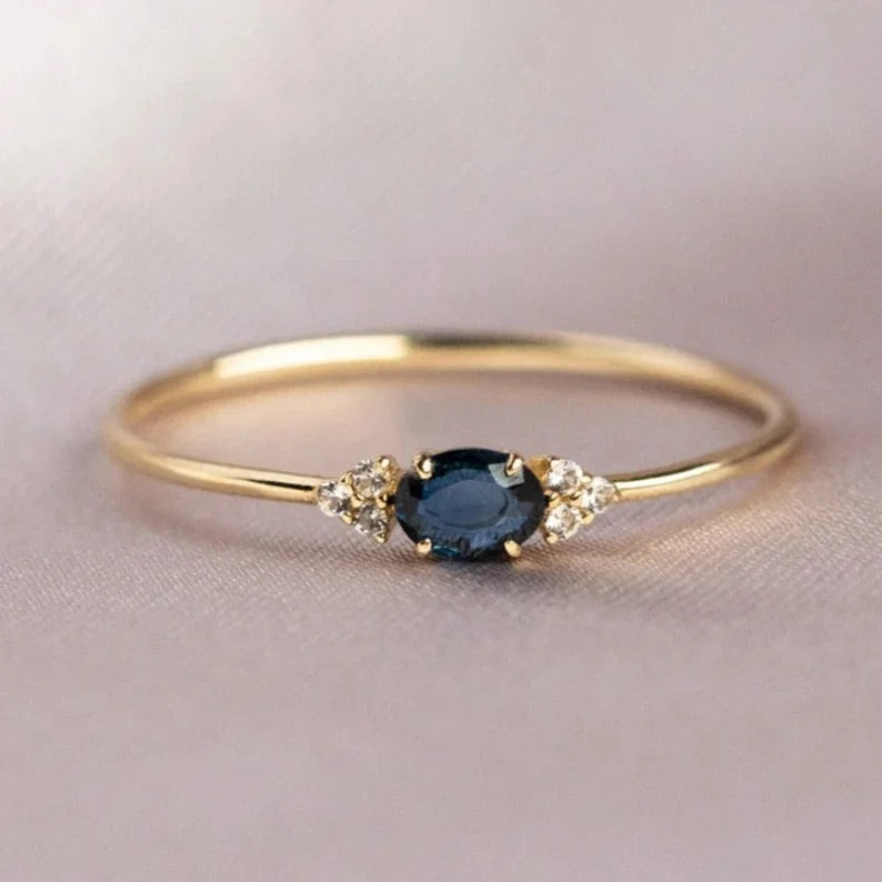 Elegant birthstone ring - Art Deco design