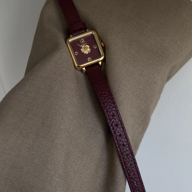 Crimson Grace – Camellia Red Leather Strap Vintage Quartz Watch