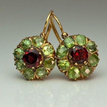 Vintage Green & Red Crystal Earrings – Bold Color in a Classic Silhouette