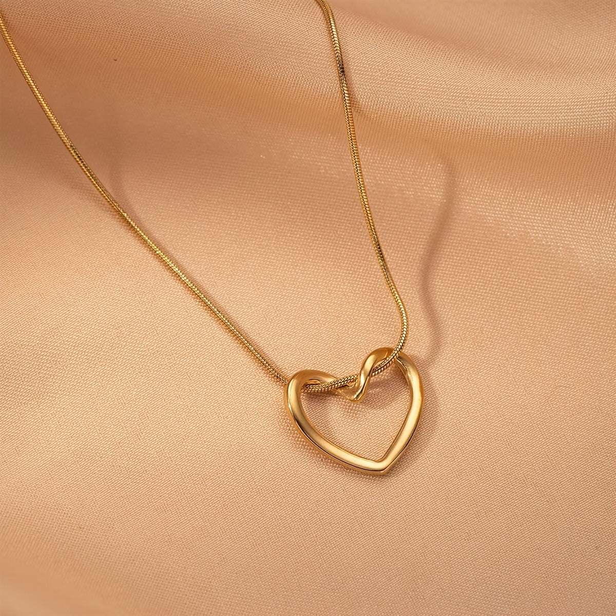 Women's Golden Openwork Heart Necklace – Minimalist Layered Chain