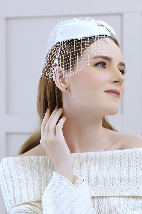 Classic sapphire stud earrings | White gold