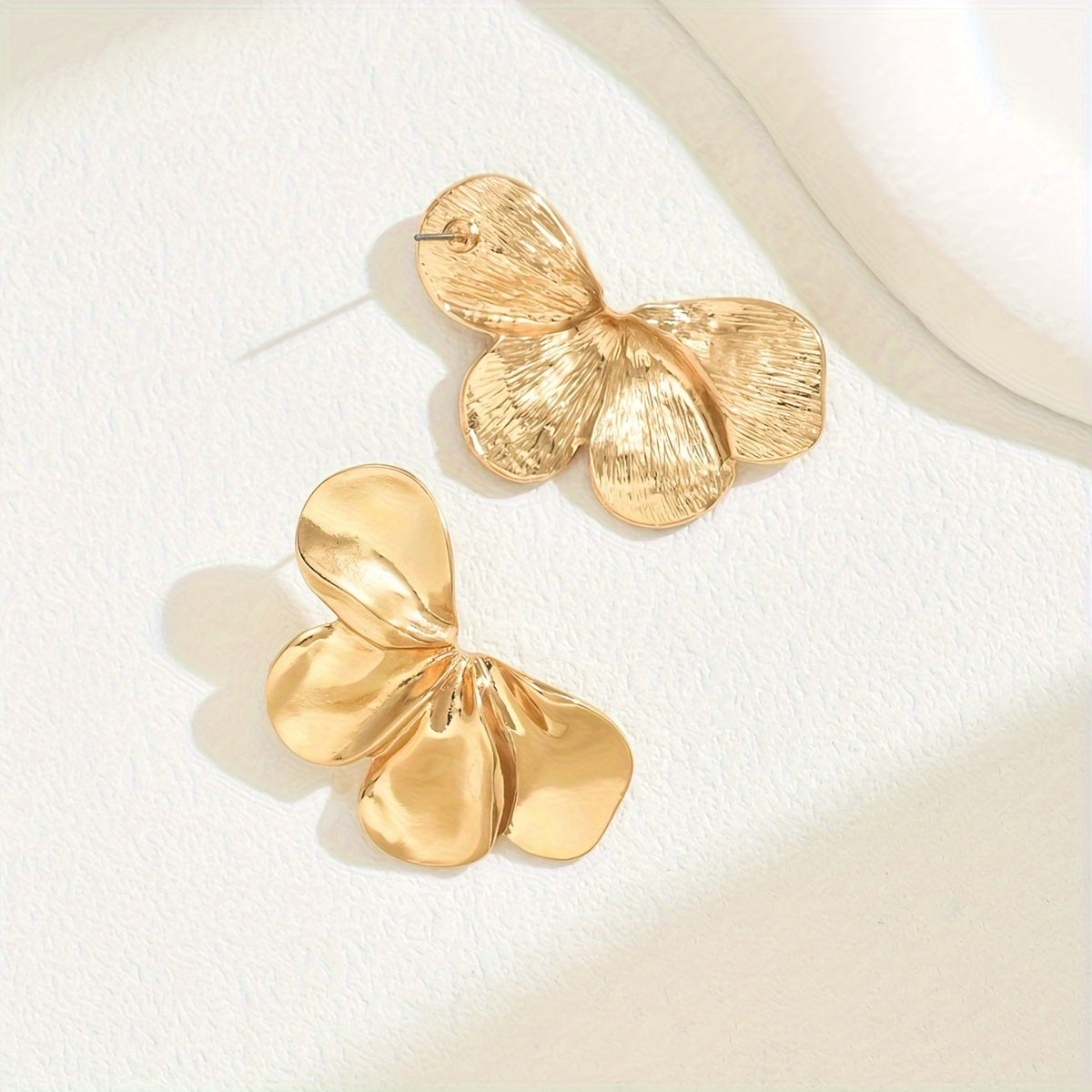 Golden Bloom Elegant Floral Geometry Earrings for Her