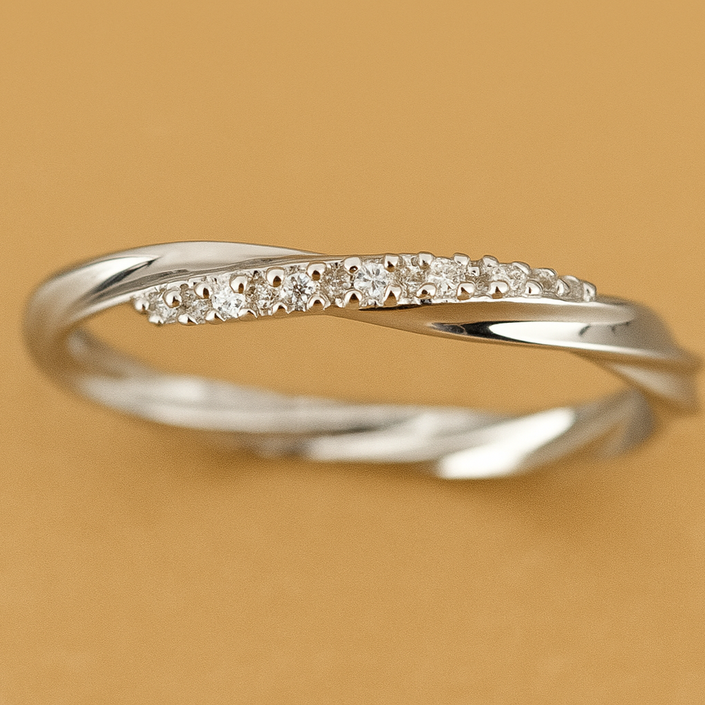 Unique and Elegant Ladies Ring - Simple and Fashionable Statement