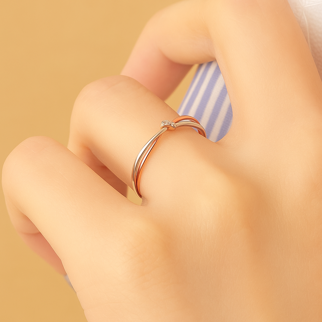 Rena Twist Ring - Fine Design with Zirconia