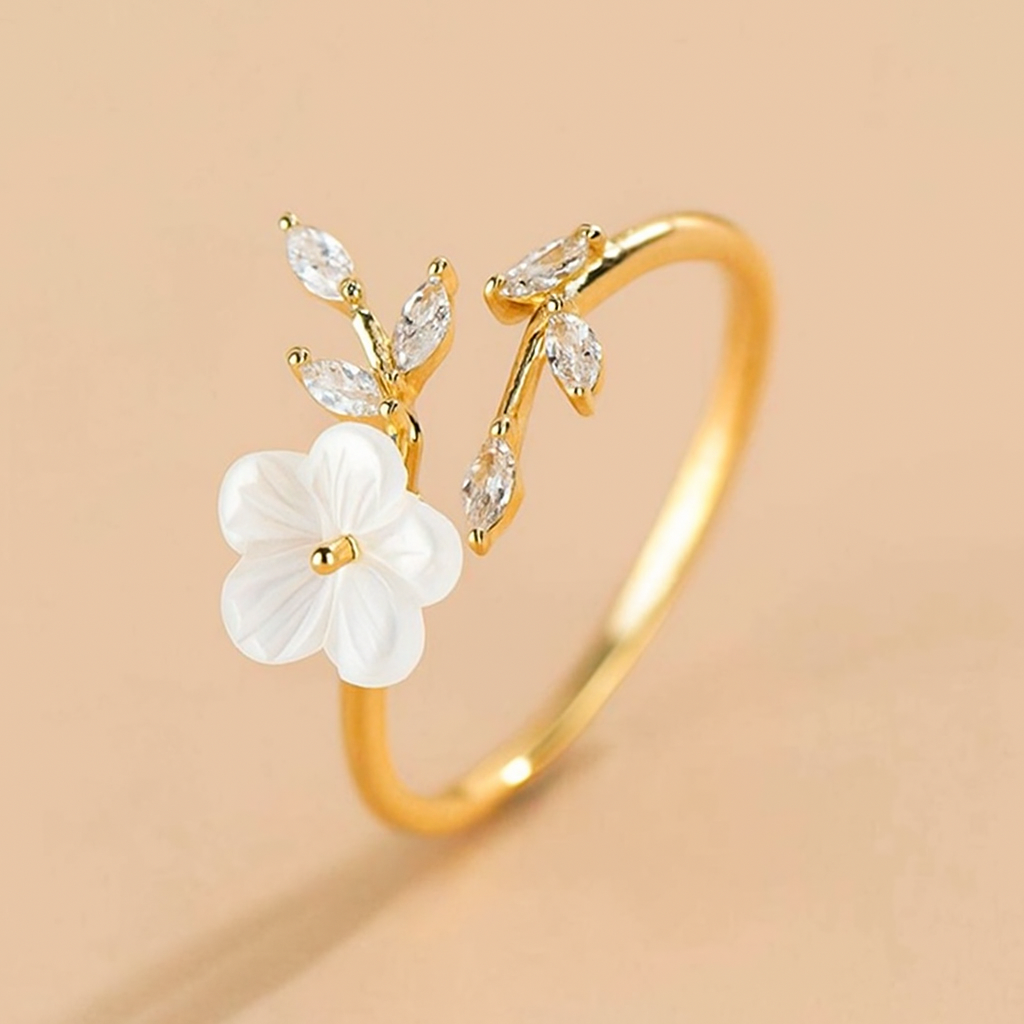Lili Flower Petal Ring - Stylish party jewelry for women