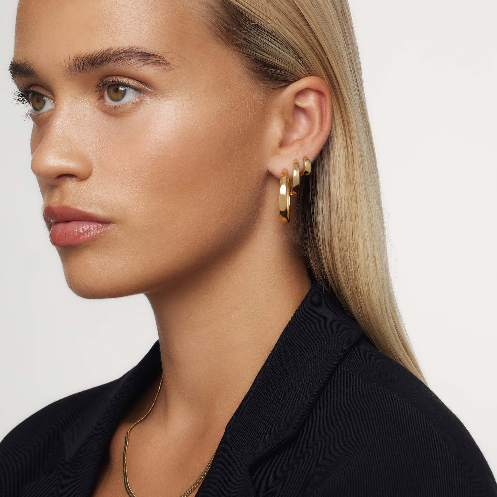 Gia Statement Hoops in 18k Gold