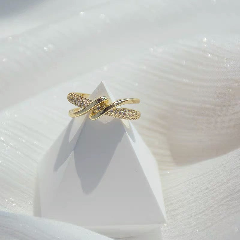 Personalized geometric adjustable ring