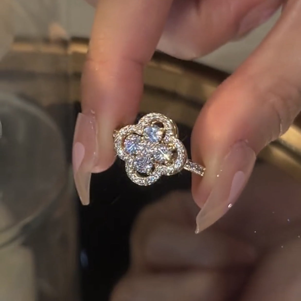 Rotating Clover Ring – Seraph Collection