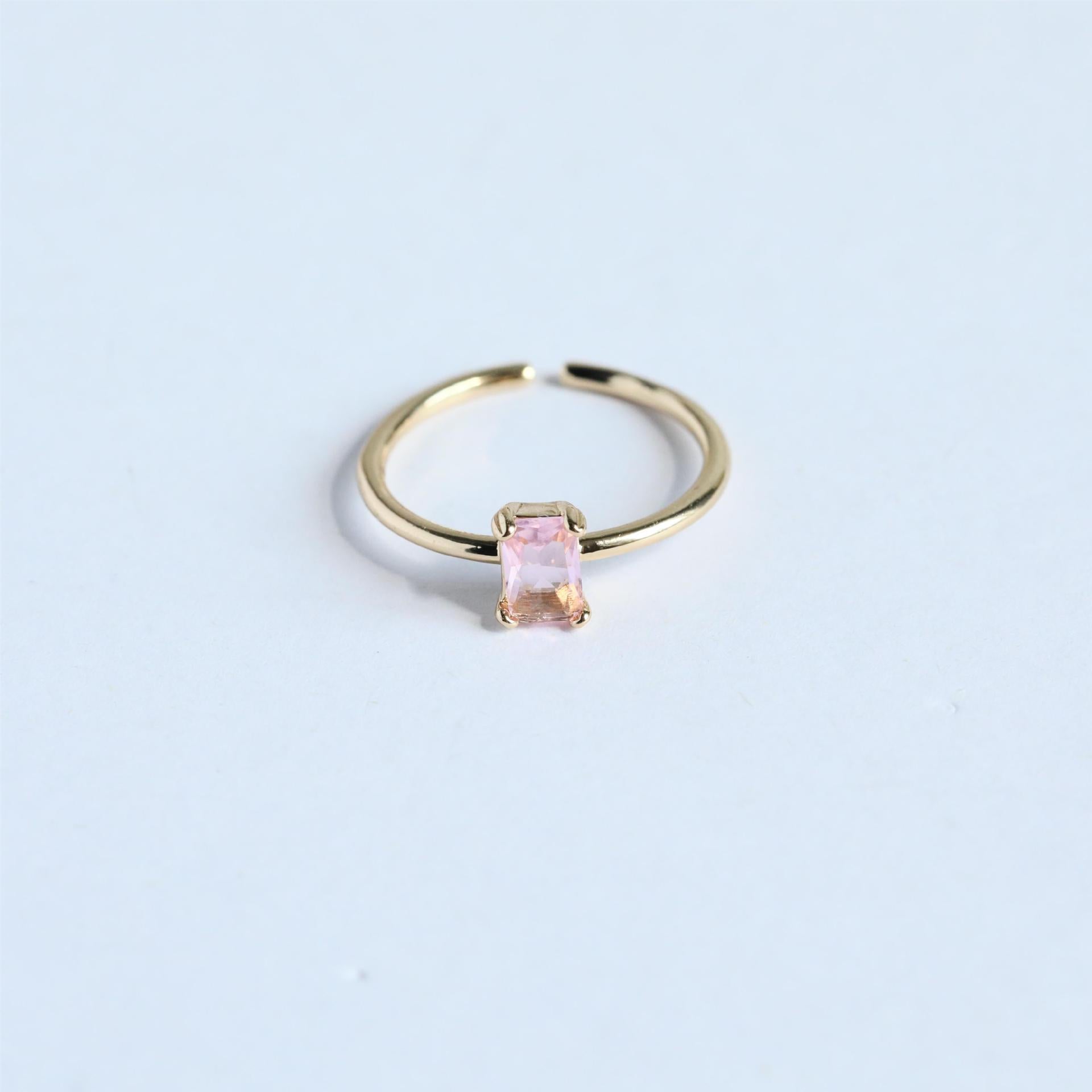 Elegant vintage birthstone ring
