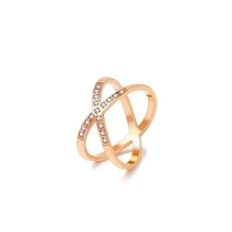 Eva's gold ring