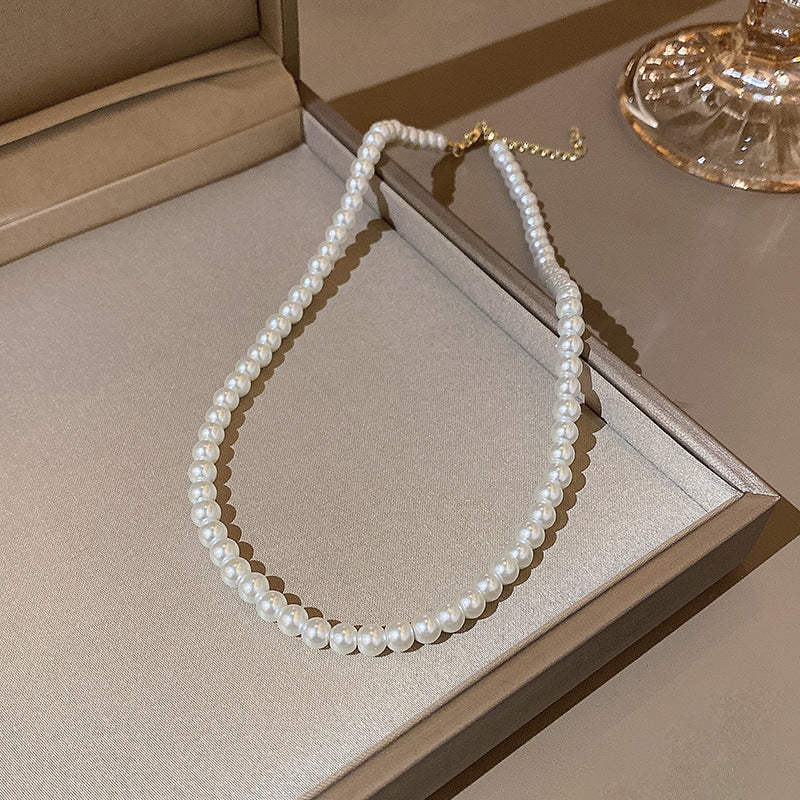The luxury pearl necklace