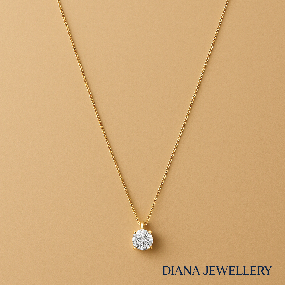 Cléa Moissanite Pendant Necklace in 14k Gold