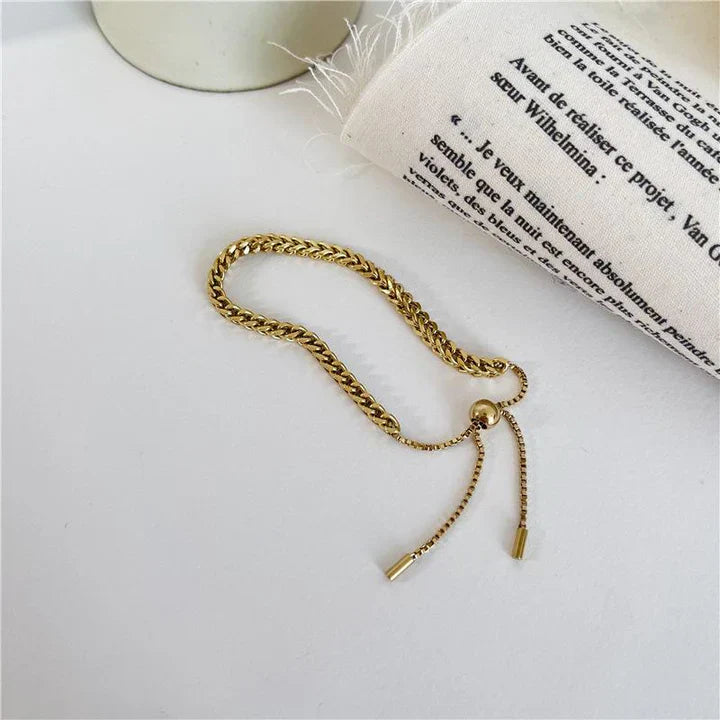 Lucetta Invicta 18k Gold Bracelet