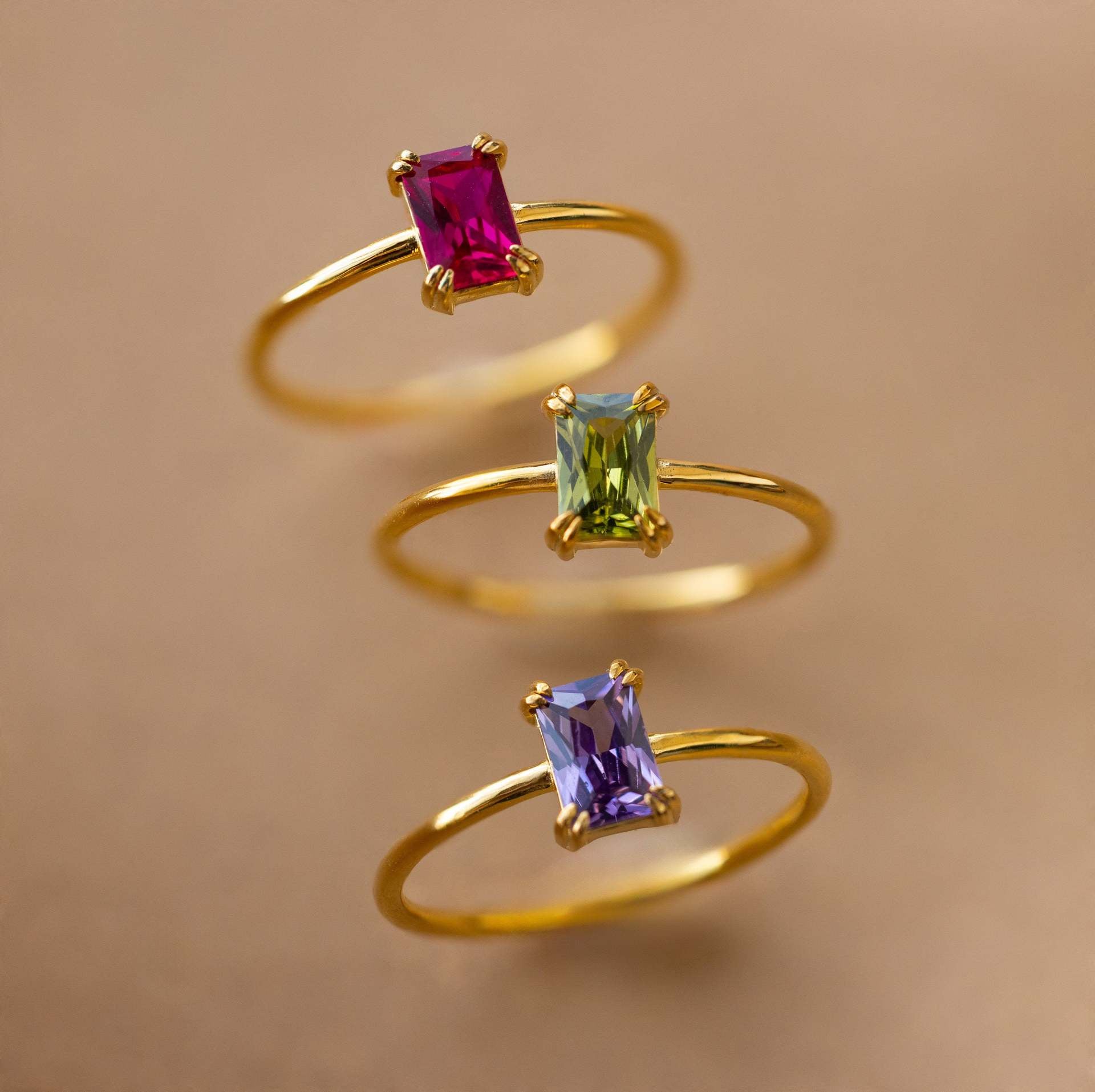 Elegant vintage birthstone ring