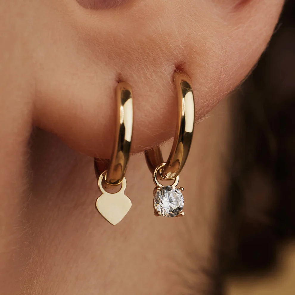 Larmes de Lune Stone Hoop Earrings in 14k Gold