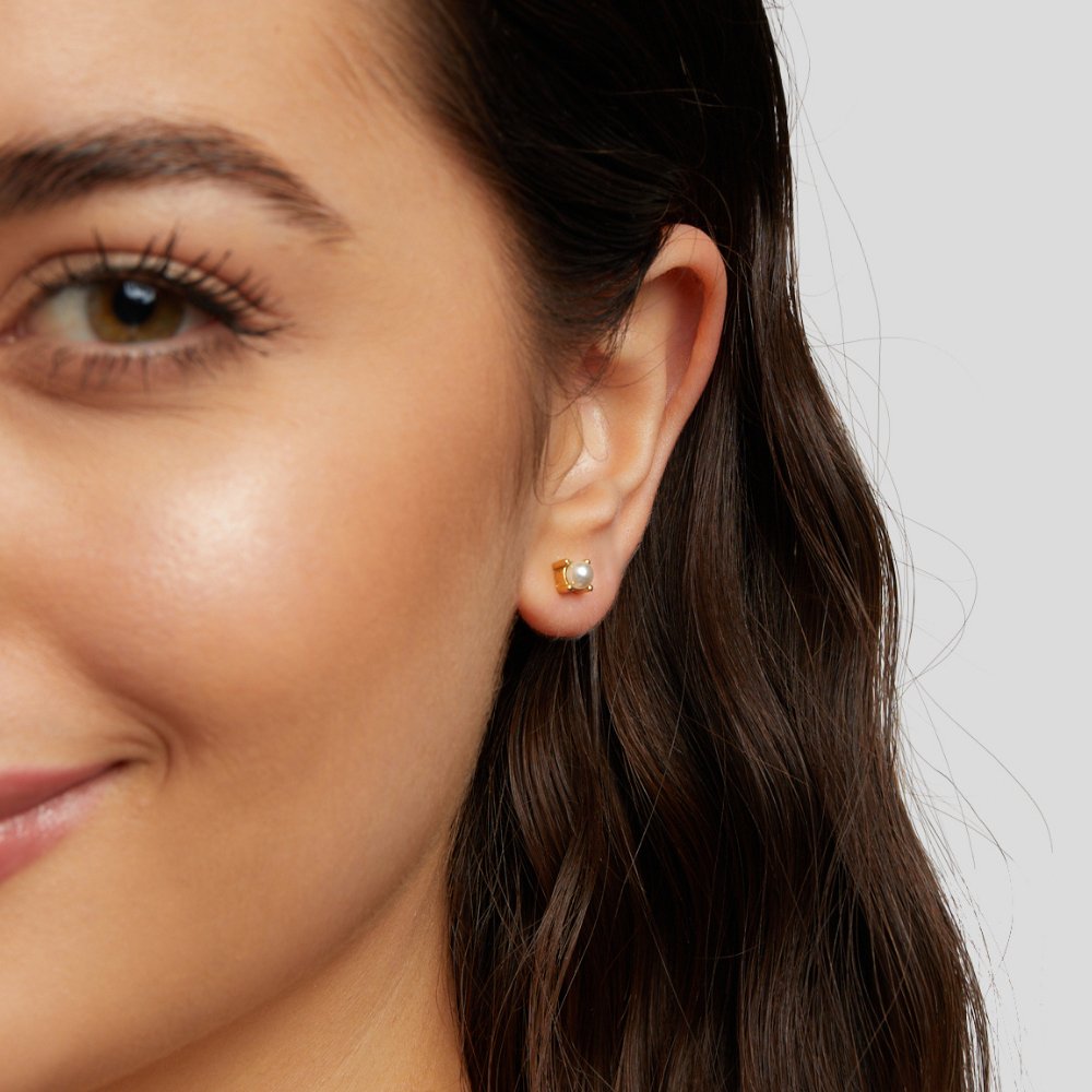 Sofia - Pearl Stud Earrings