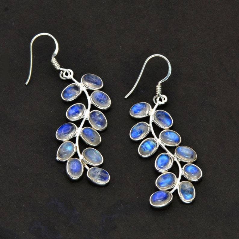 Lunar Glow – Mystic Moon-Inspired Earrings