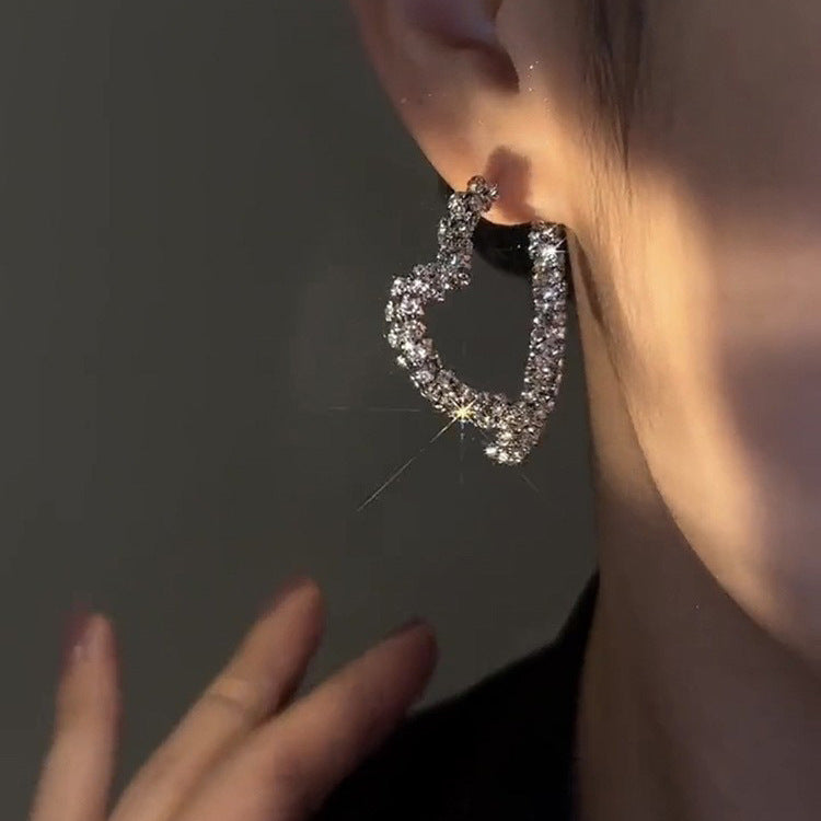 Sparkling heart earrings