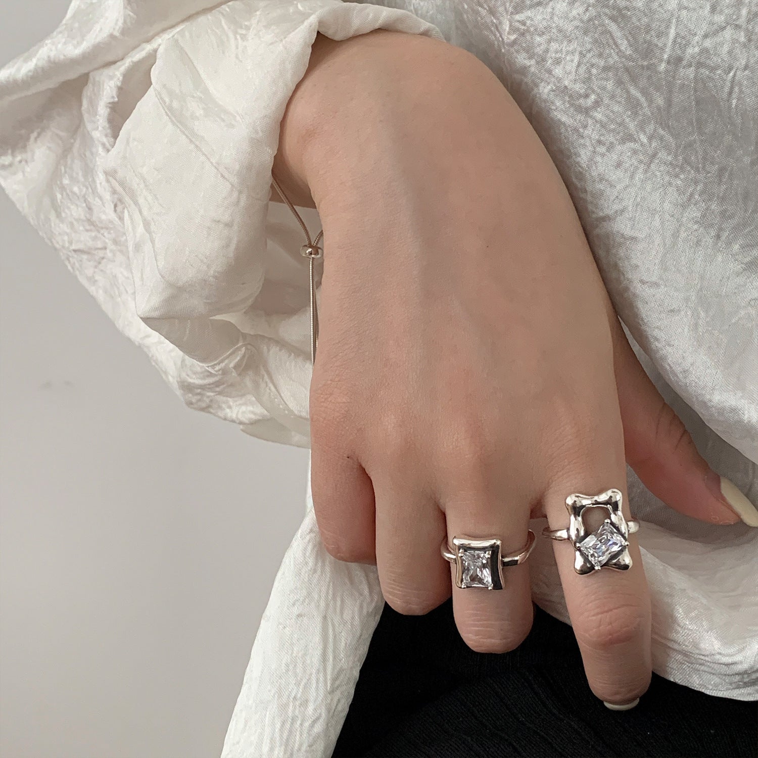 Irregular zirconia ring