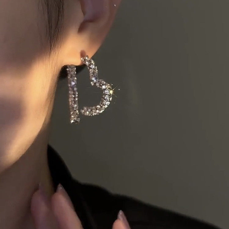Sparkling heart earrings