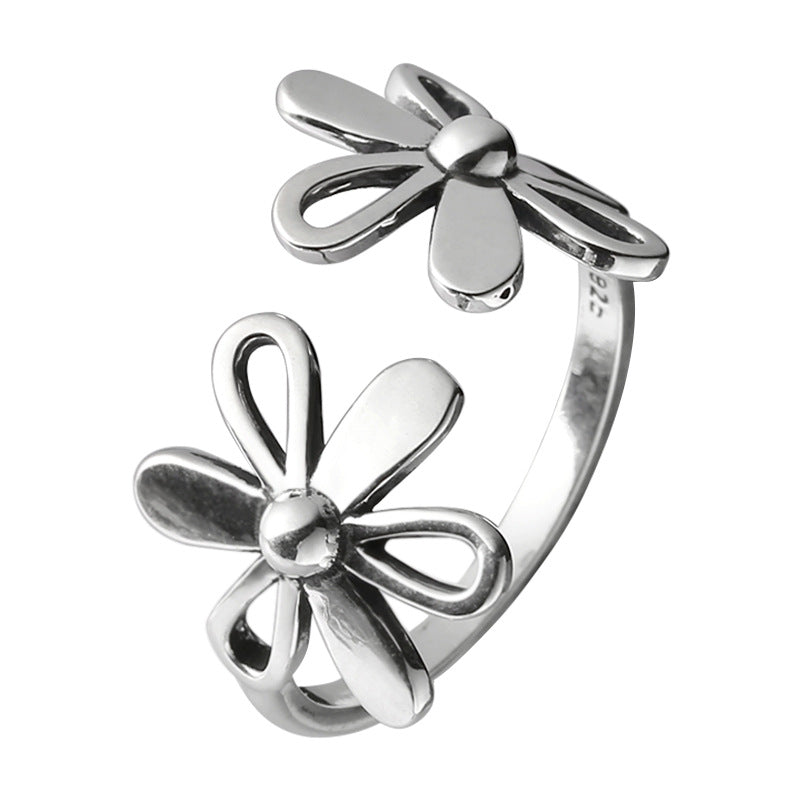 Silver flower ring