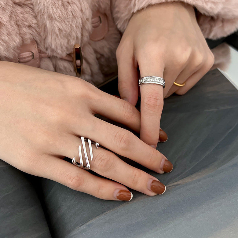 Layered twill ring