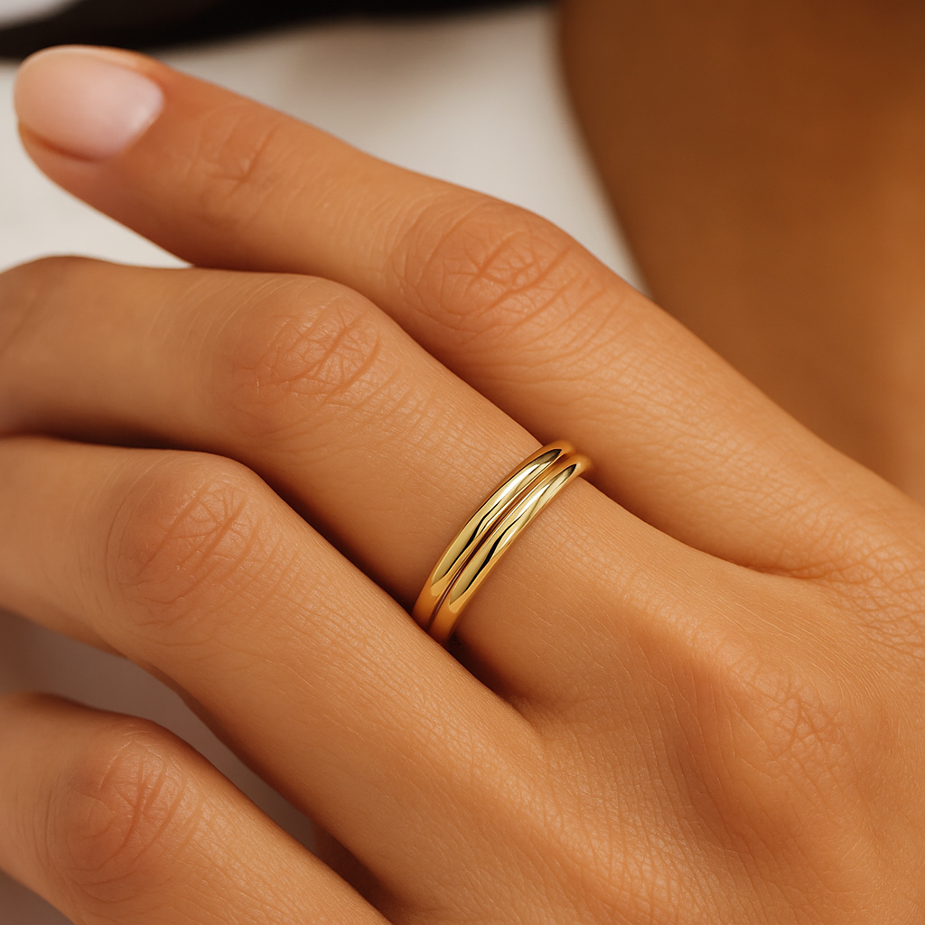 Léna – Sculptural Trielle Ring in 14k Gold