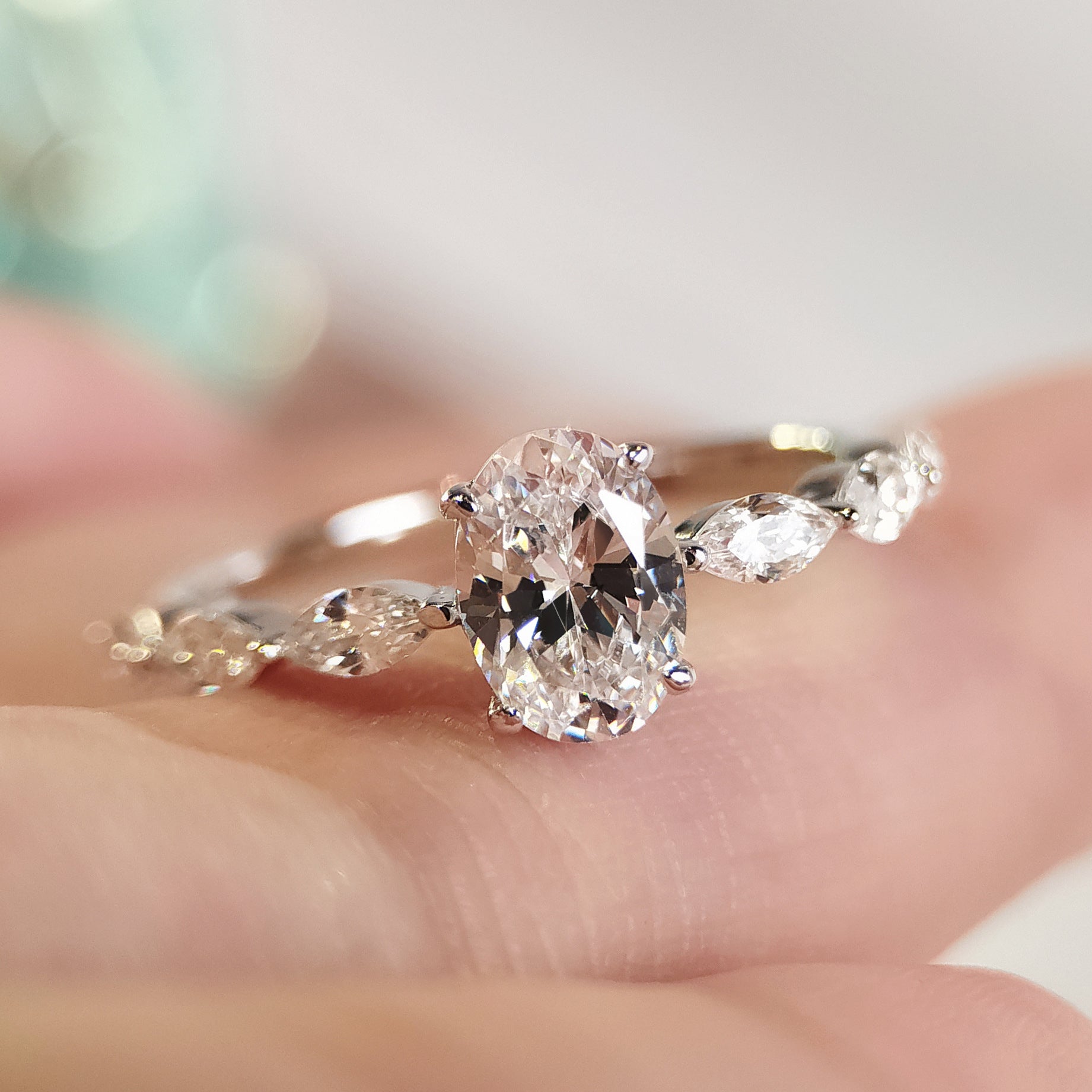 Oval-cut 1 carat lab-grown diamond ring