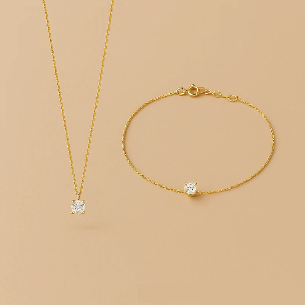 Cléa Moissanite Set in 14K Gold Elegant Sparkle
