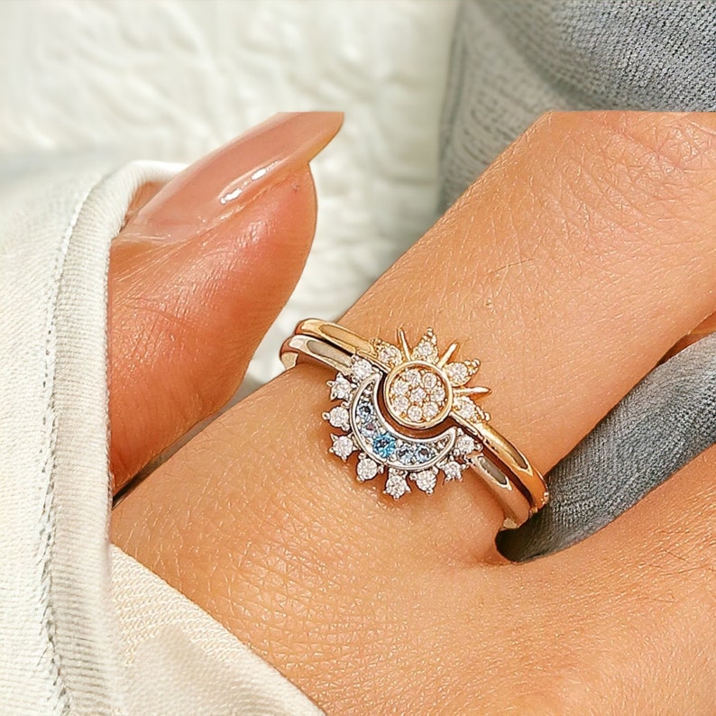 Matching “Linked in Love” rings - Elegant set for you