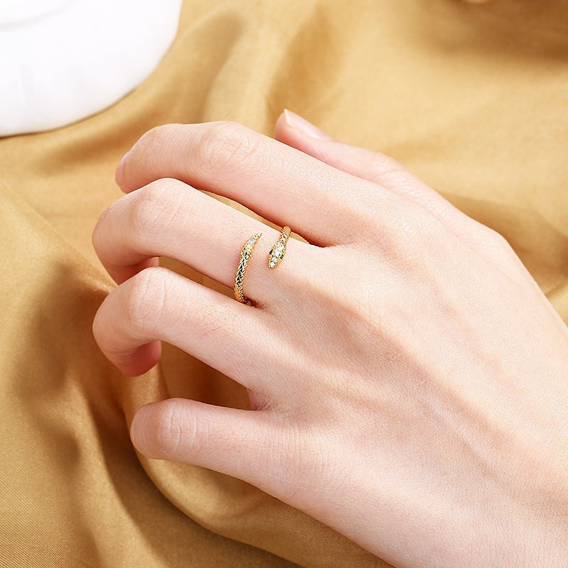 Vintage Snake-Shaped Open Ring with Imitation Zirconia