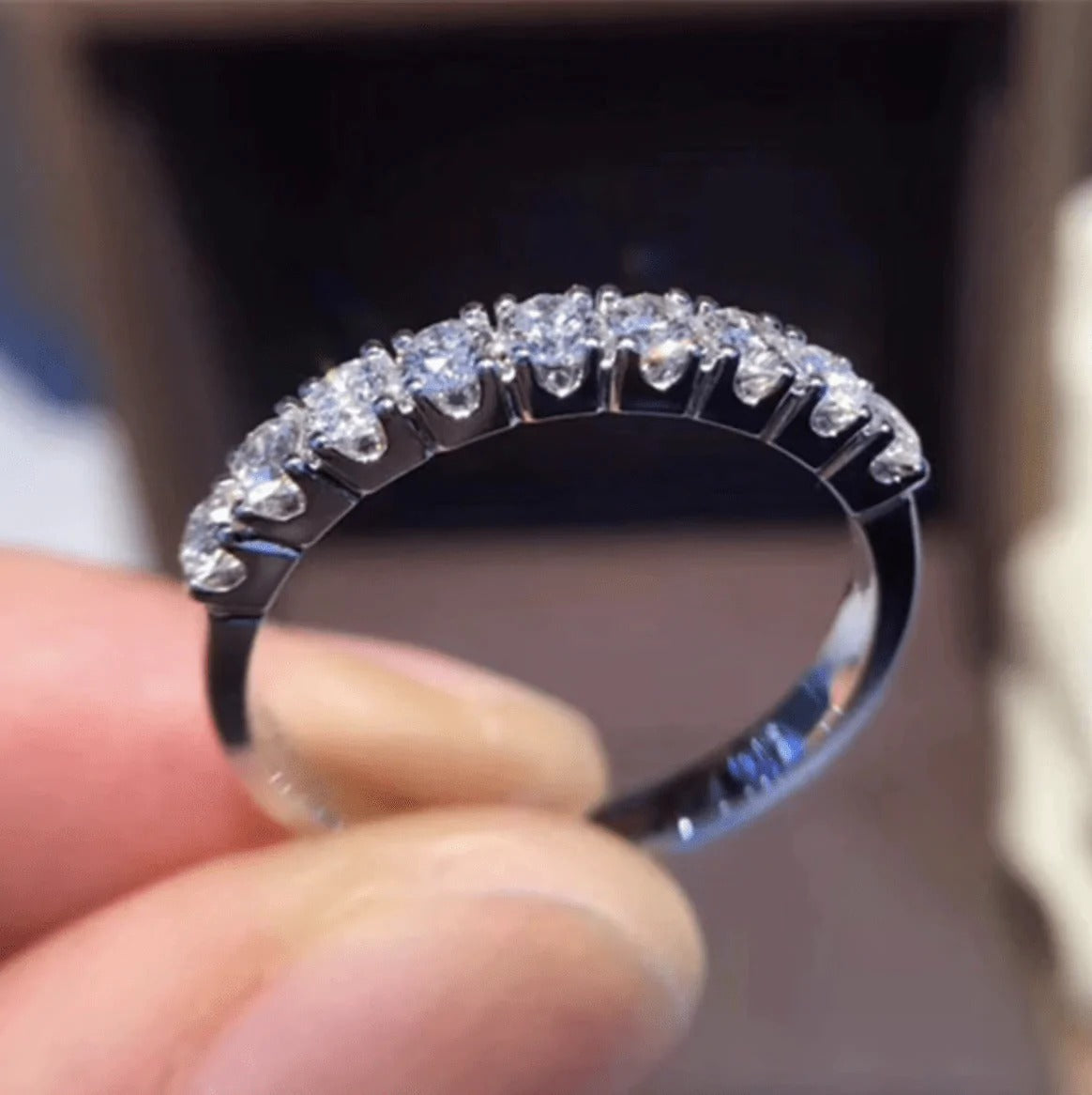 The Daybreak Daisy Band Ring