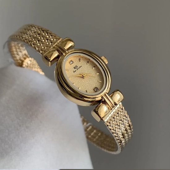 Golden Sheaf – Oval Dial Quartz Timepiece