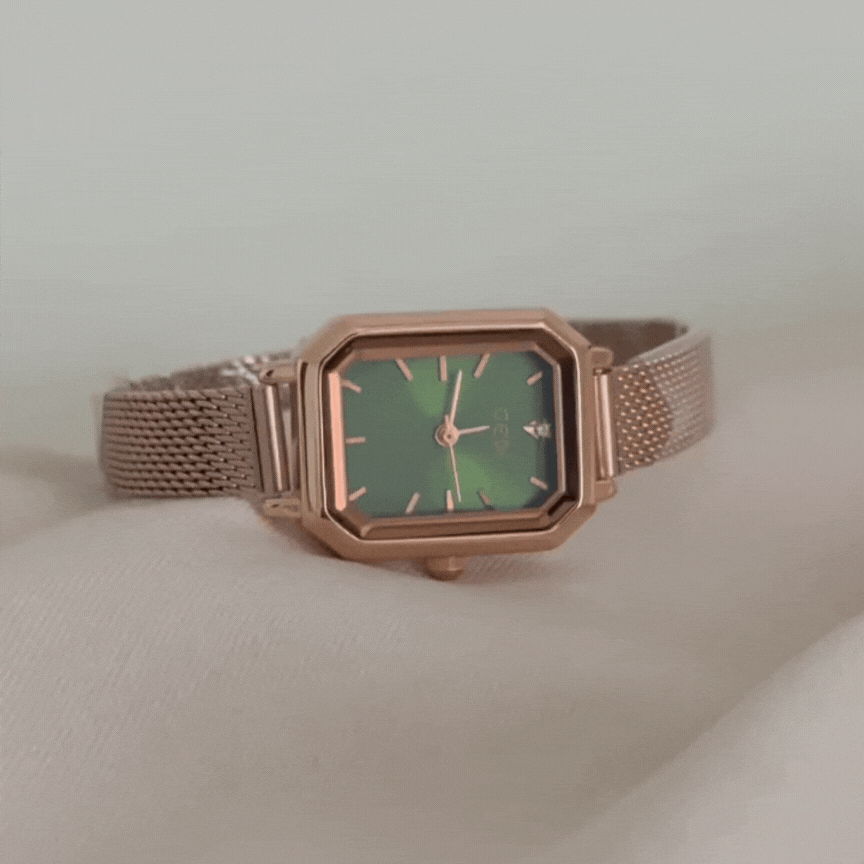 Champagne Green Petite Timepiece – Refined Quartz Watch in Soft Tones