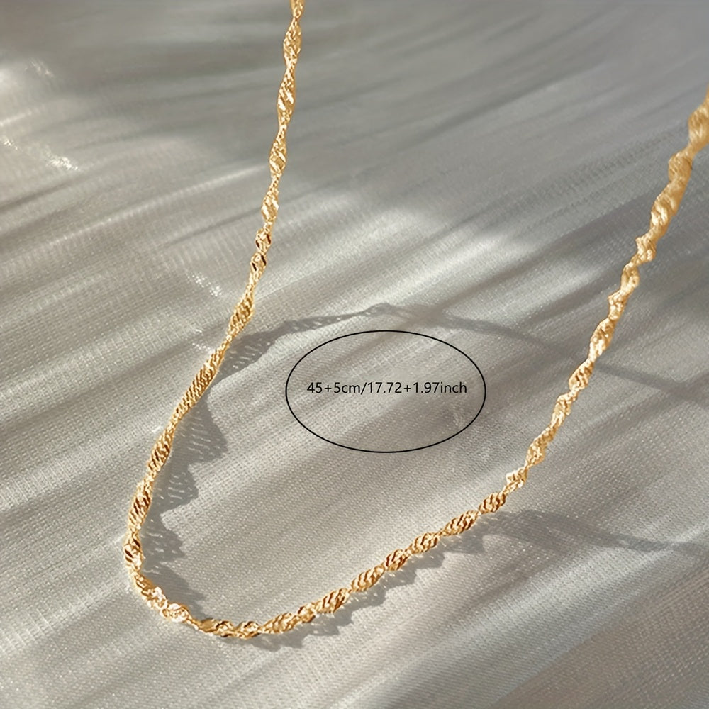 Velvet Tides – Elegant Gold Clavicle Necklace
