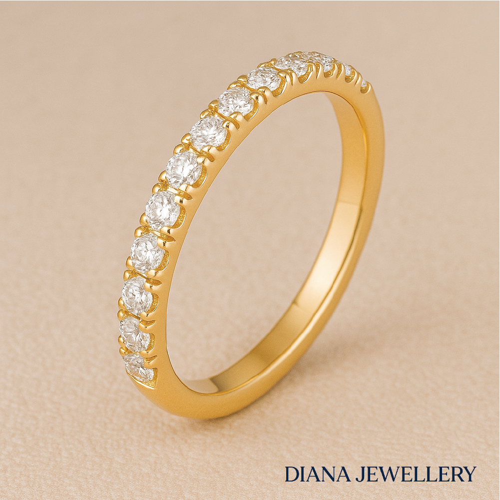 18k Gold Moissanite Wedding Band