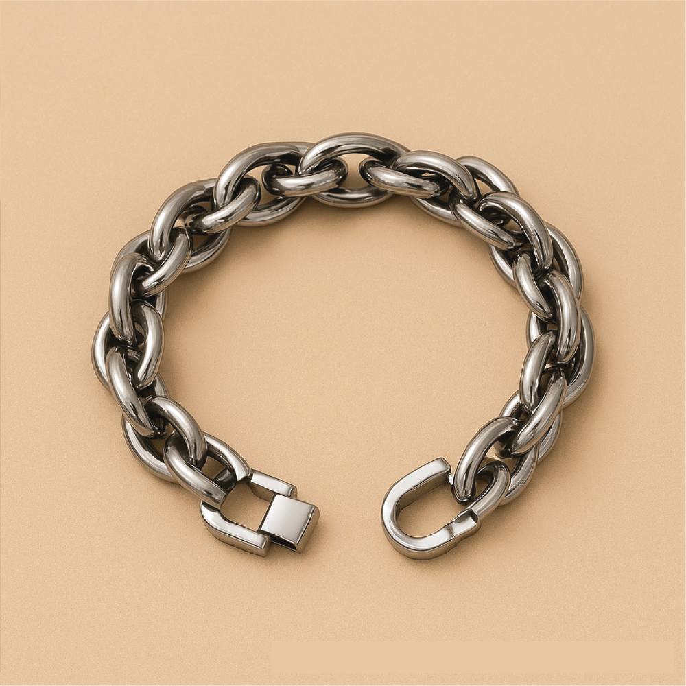 Riven Knox | Striking 16k White Gold Design