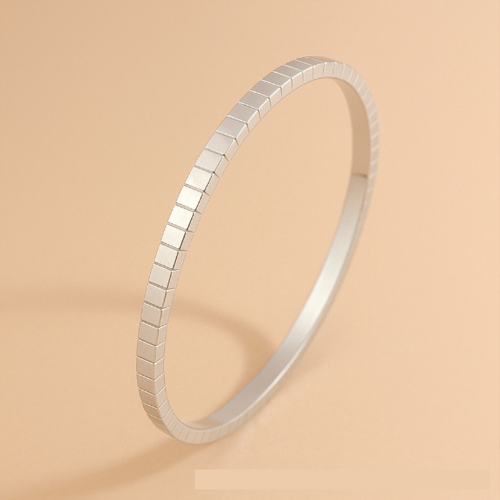 Capricia Naldini | Elegant 16k White Gold Bracelet