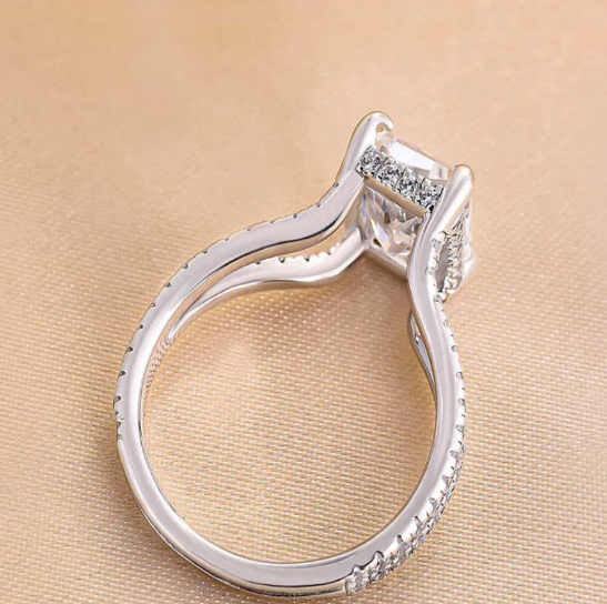 Serena Diamond Solitaire Ring