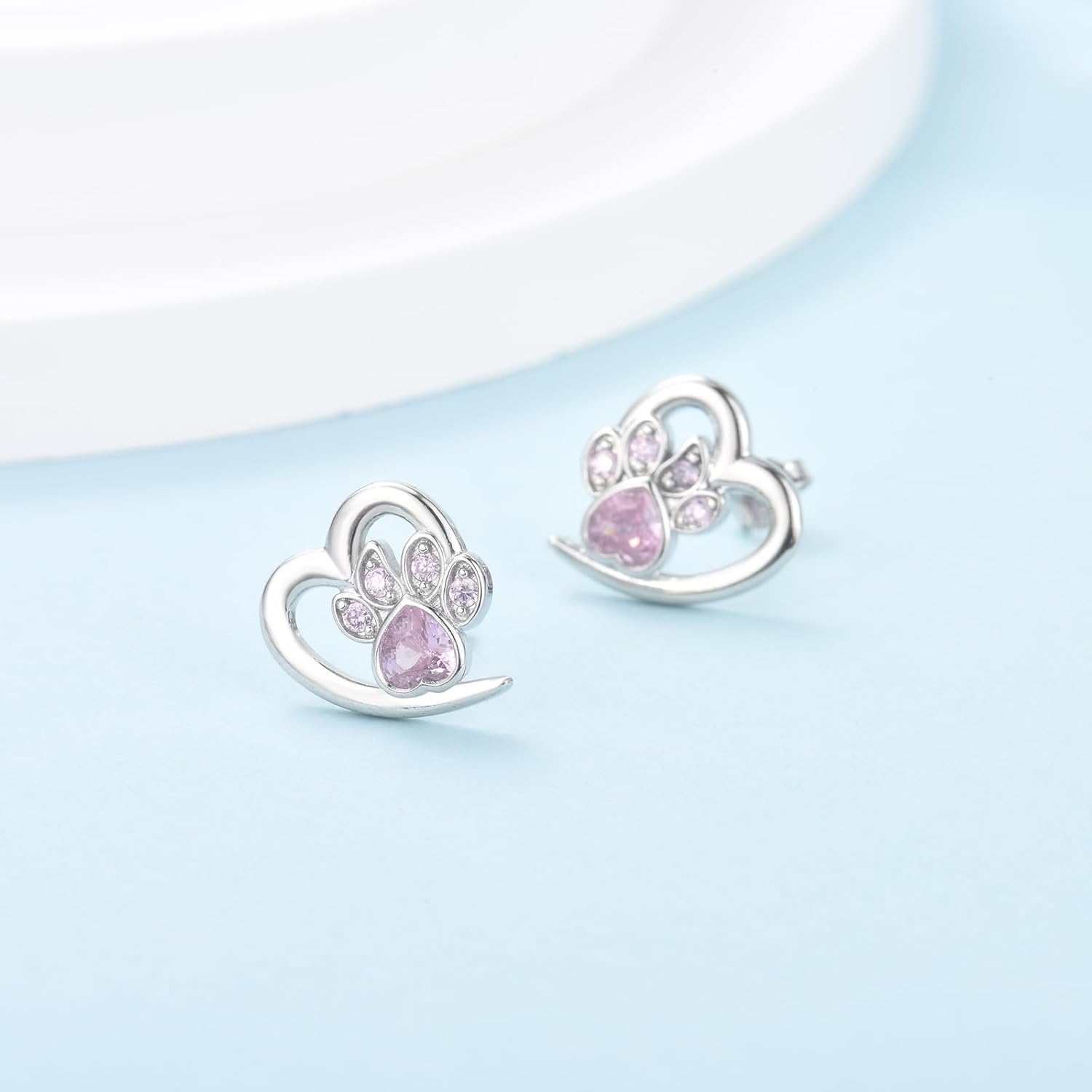 LIVIA - Heart and Paw Earrings