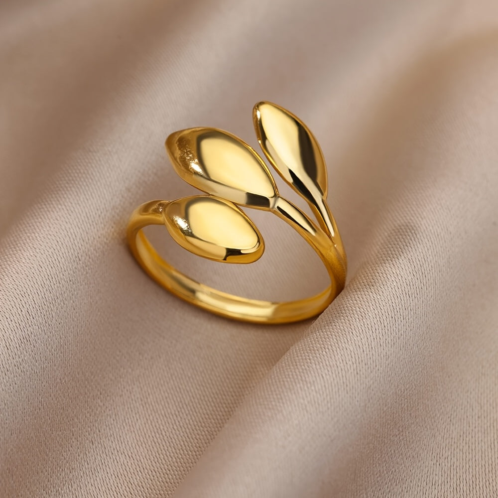 Whispering Willow Elegant Leaf Design Statement Ring