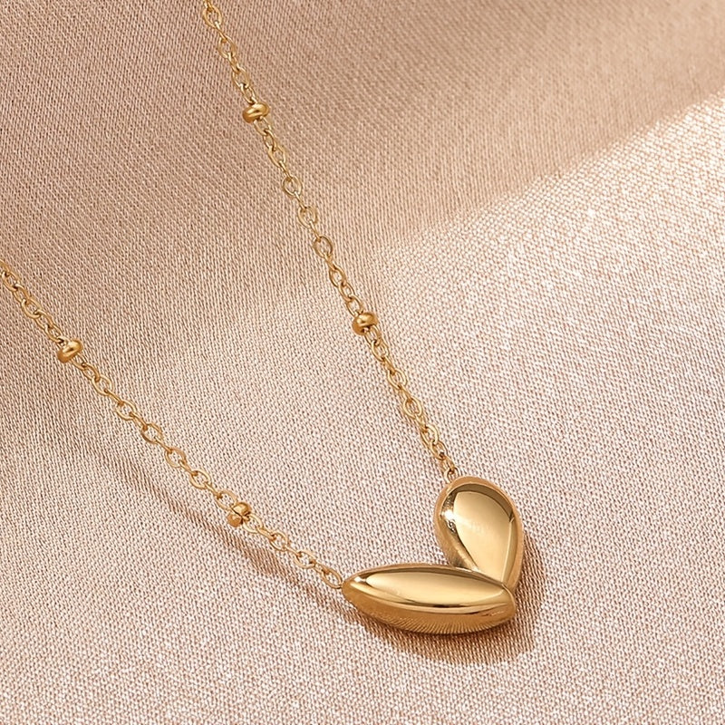 Golden Heart Pendant Necklace –  Stylish & Charming