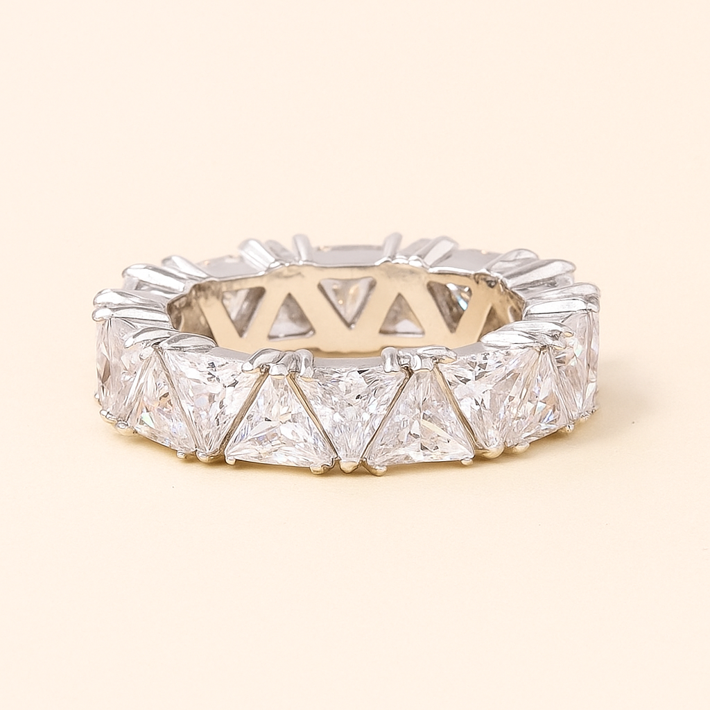 Luxury Triangle-Cut Synthetic Zirconia Engagement Ring