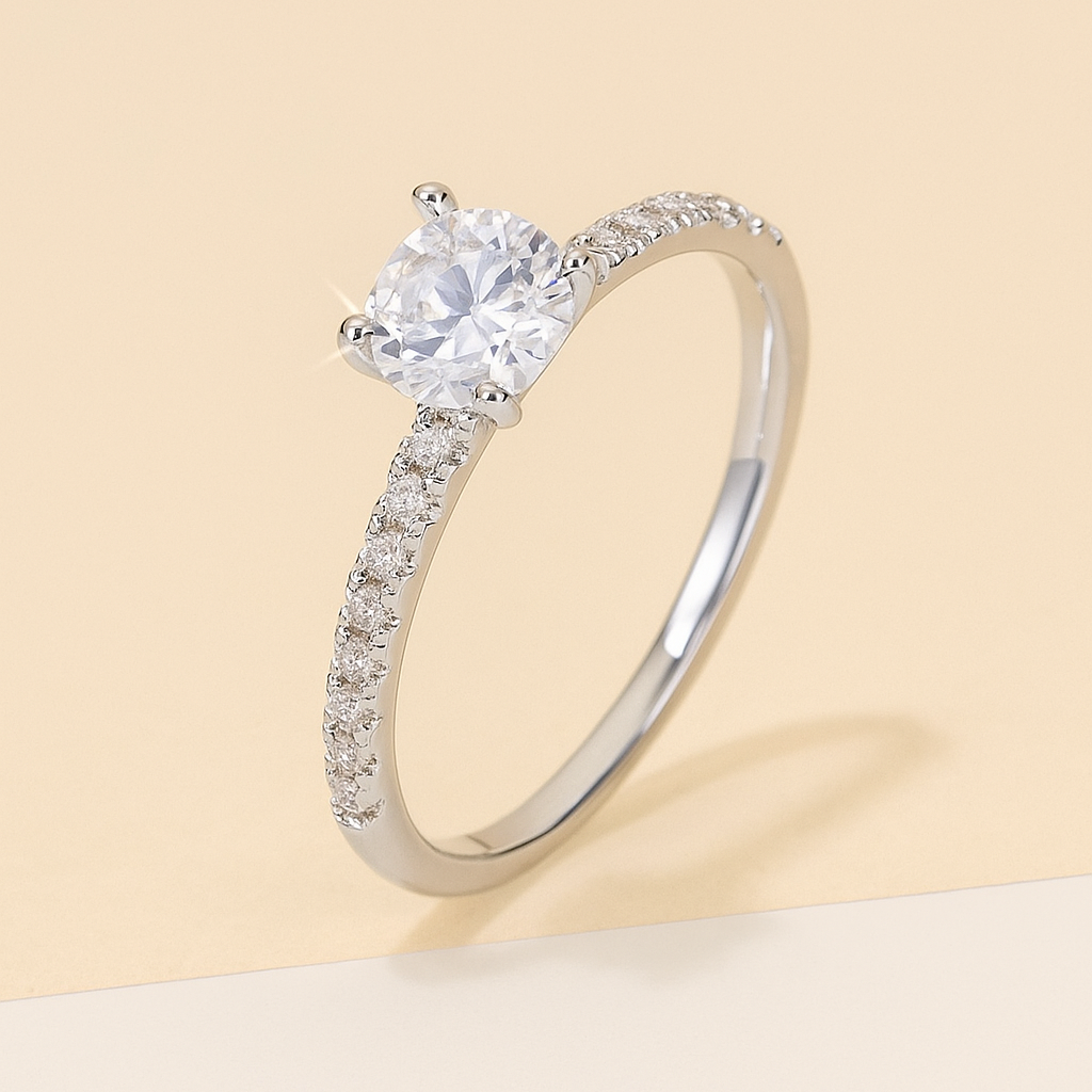 Elegant Minimalist Four-Claw Zirconia Engagement